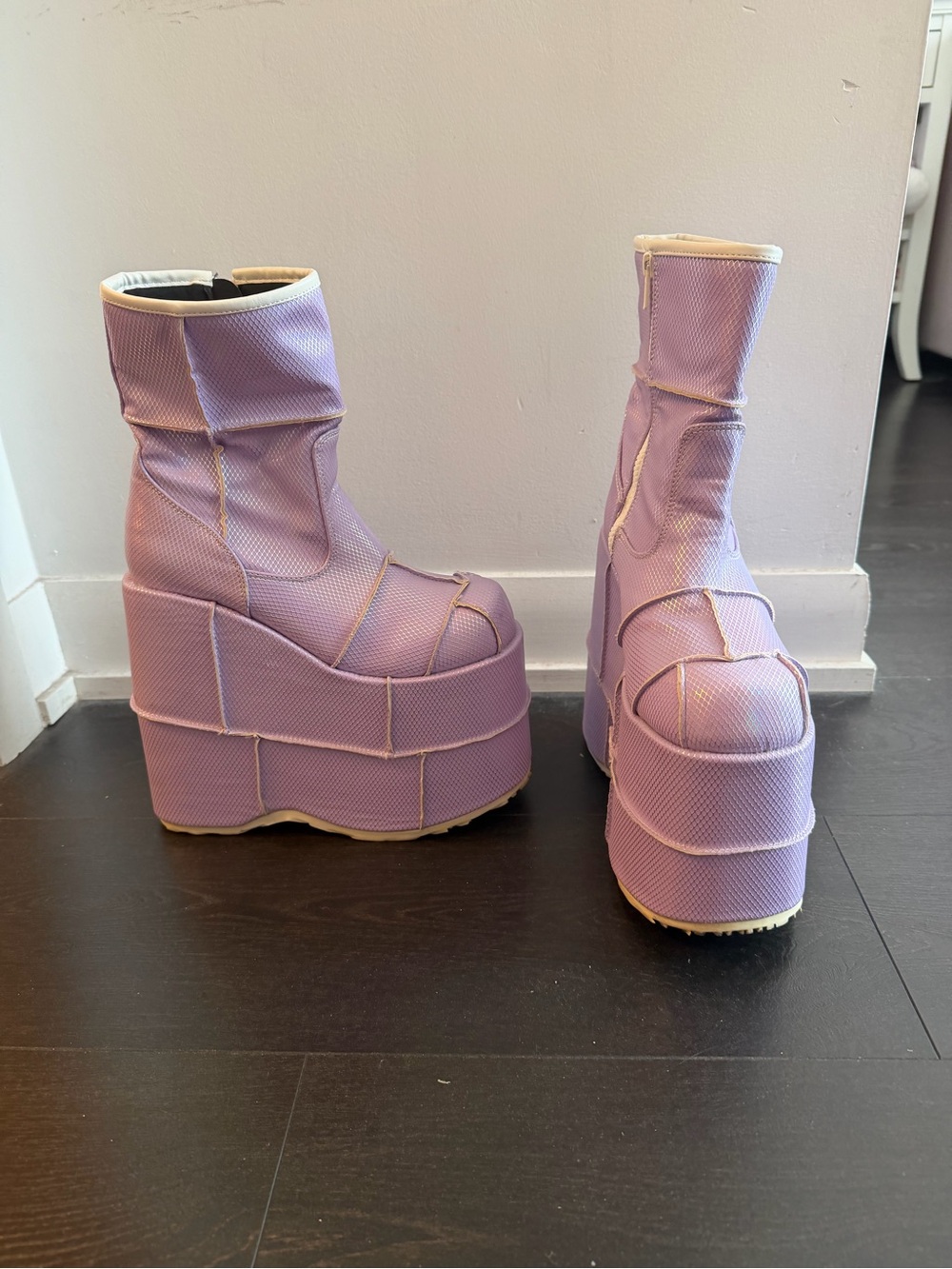 Demonia Stack 201 Lavender Hologram - Picture 2 of 4